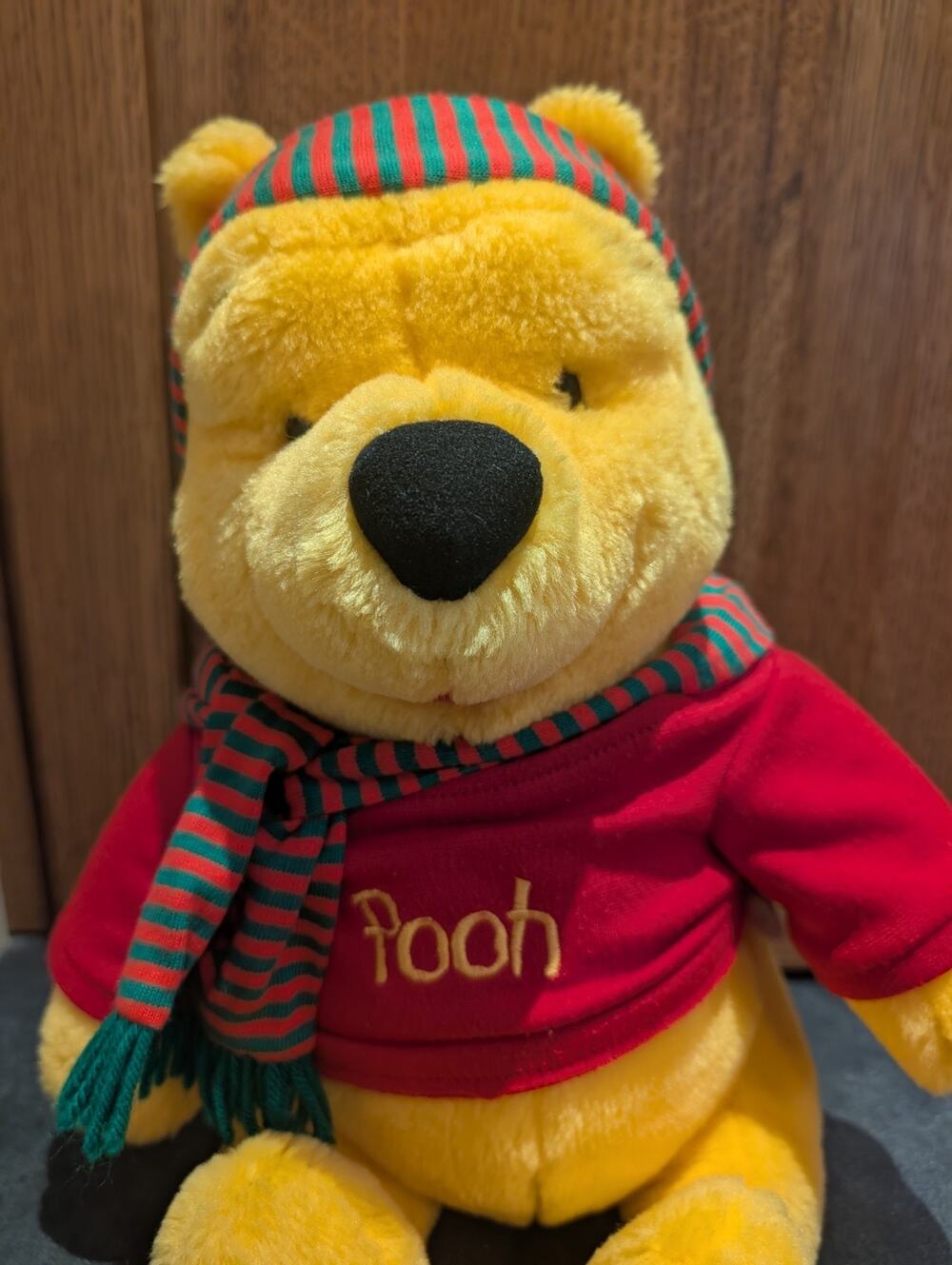 VTG Mattel Disney Winnie The Pooh Christmas Holiday Stuffed Animal Scarf